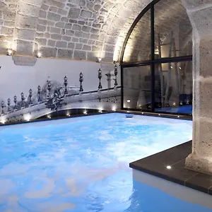 La Lanterne & By Timhotel מלון