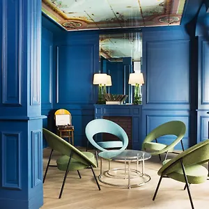 Celeste Batignolles Montmartre Paris
