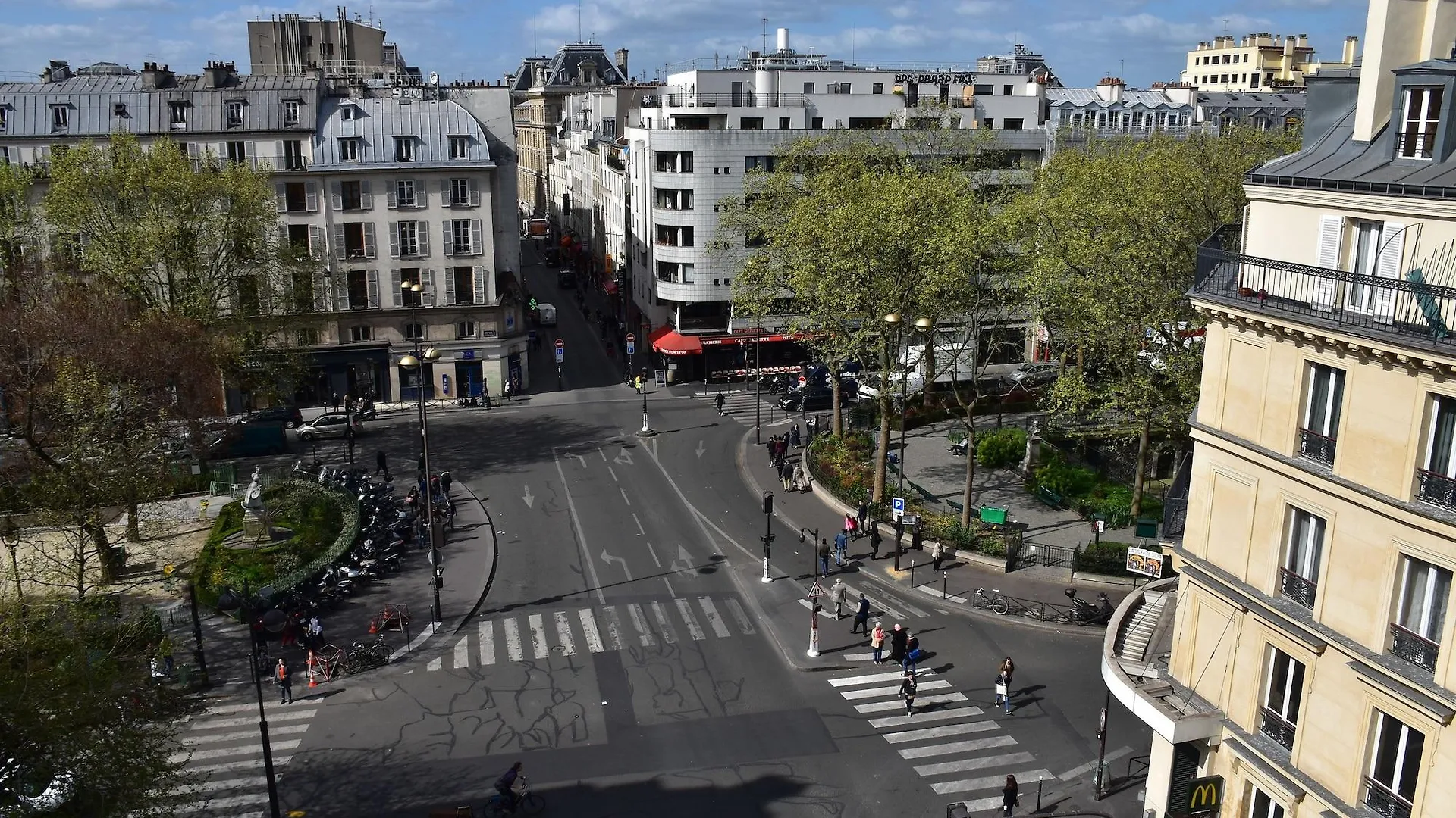 Absolute Hotel Paris Republique 2*,  Frankrijk